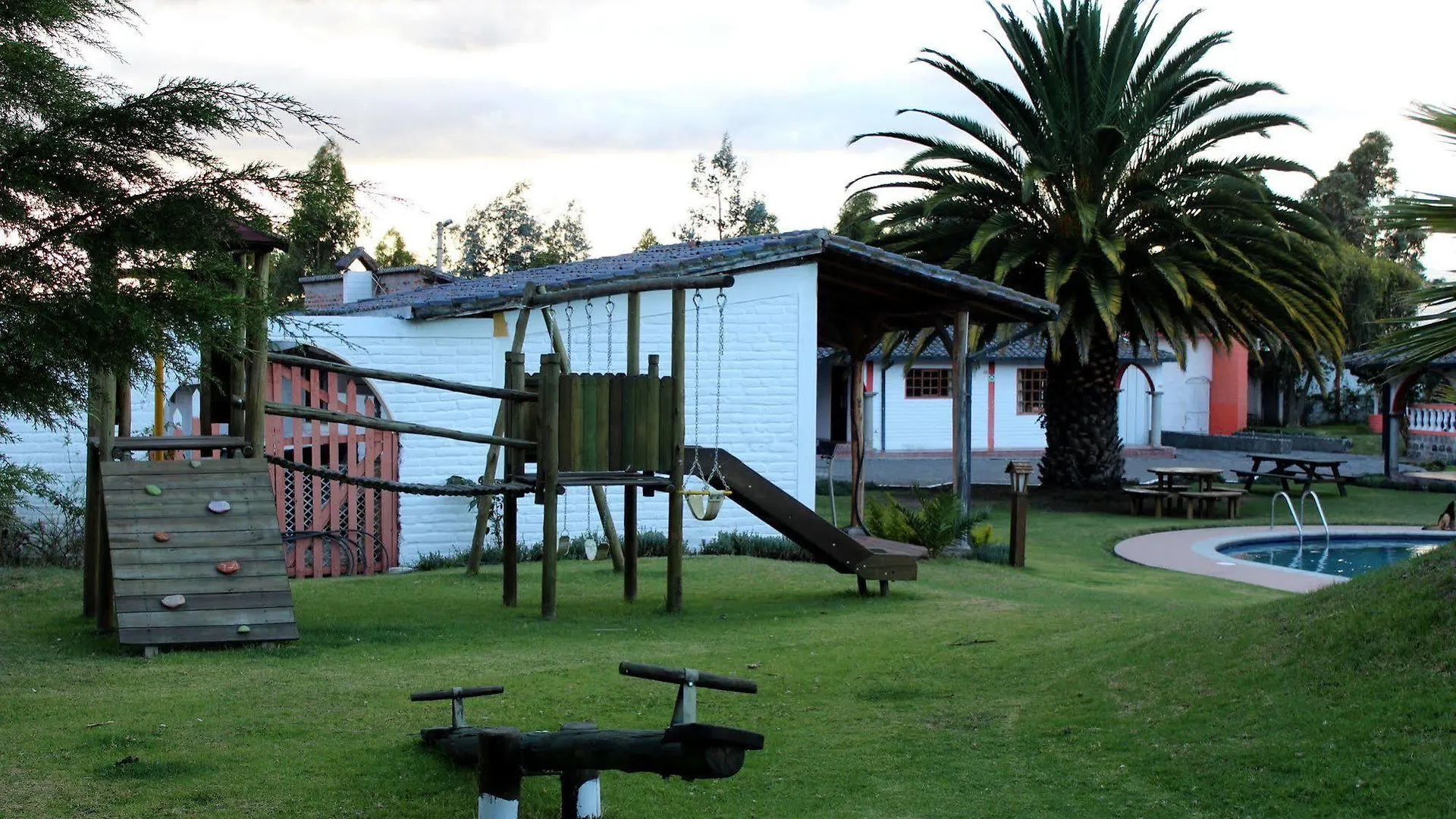 Hosteria San Carlos Tababela Hotel Inn